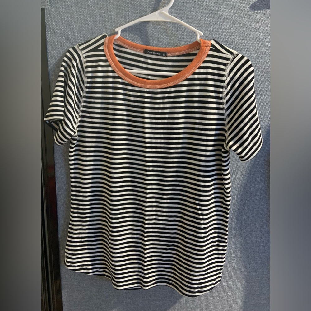 Women’s top, never worn (without tags)
